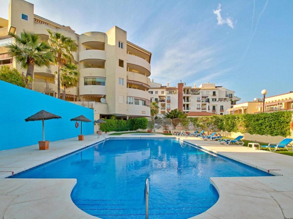 בנאלמדנה Chic Beachfront Flat With Amazing Sea Views And Private Indoor Parking מראה חיצוני תמונה