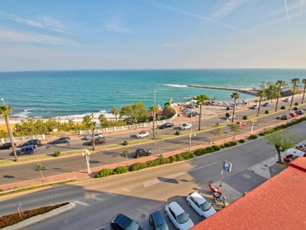בנאלמדנה Chic Beachfront Flat With Amazing Sea Views And Private Indoor Parking מראה חיצוני תמונה