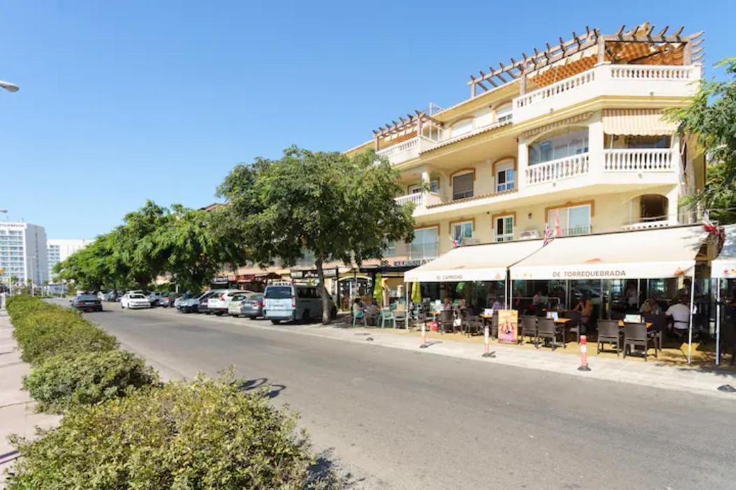 בנאלמדנה Chic Beachfront Flat With Amazing Sea Views And Private Indoor Parking מראה חיצוני תמונה