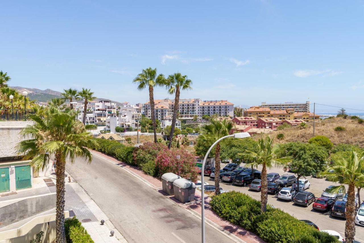 בנאלמדנה Chic Beachfront Flat With Amazing Sea Views And Private Indoor Parking מראה חיצוני תמונה